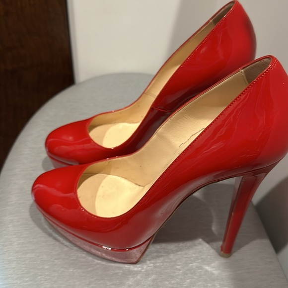 Christian Louboutin red patent leather pumps. With sole protectors. - Picture 2 of 4